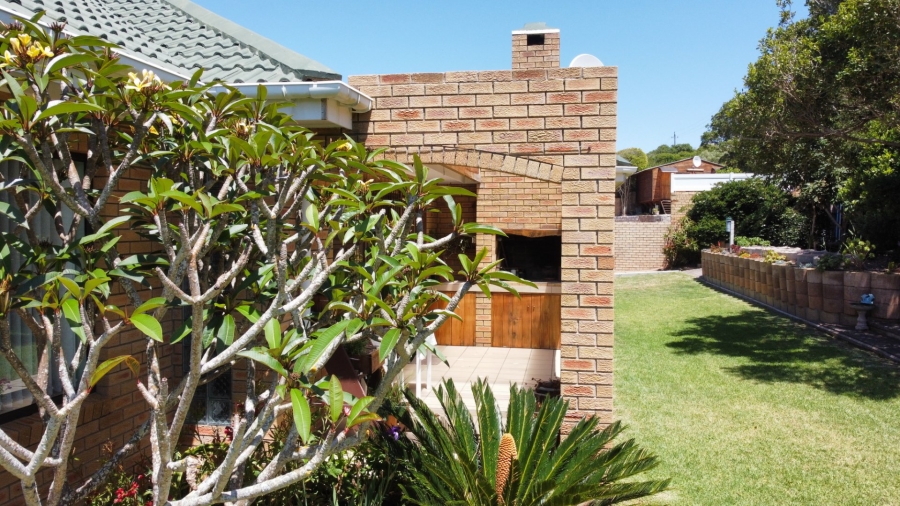 4 Bedroom Property for Sale in Hersham Western Cape